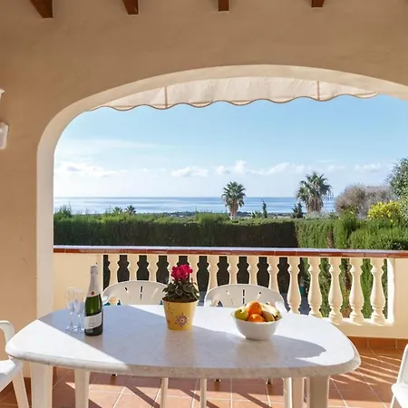 Villa Casa Santa - 3 Bedrooms With Sea Views - Great For Families